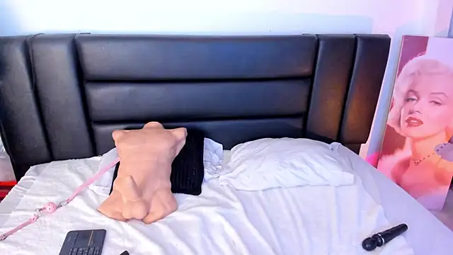 lunalenox live cam on StripChat