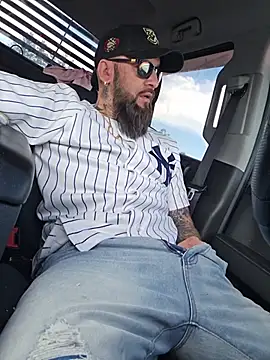 Beardedtattood live sex cam