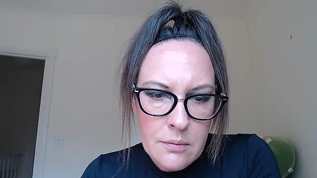 Humiliatrixxxx live cam