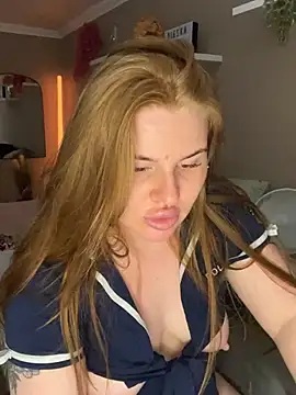 RedFoxQueen live cam
