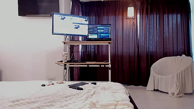 LadyAriaHunt webcam