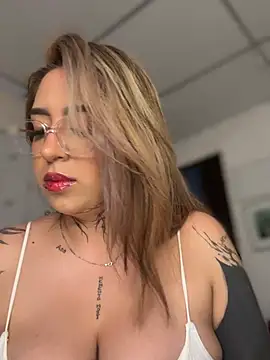 CarolQueen1_ webcam