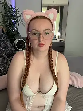 BellaBambiii webcam