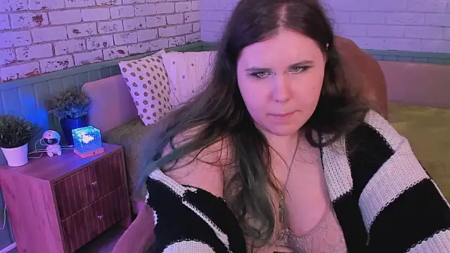 Hoctra_neith webcam