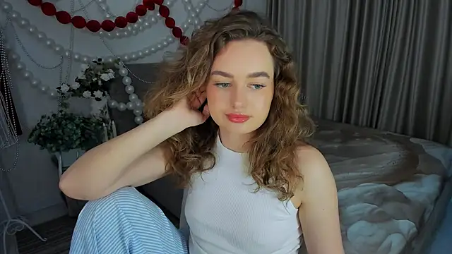 MiracleCurly webcam