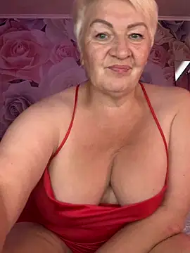 Laura_Millf live cam on StripChat
