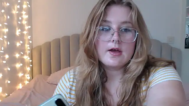 AgnesRoseCams live cam on StripChat