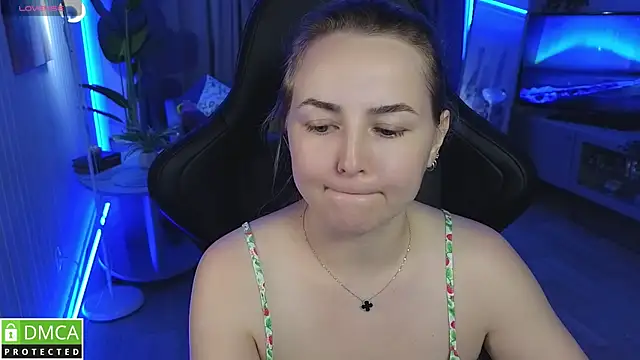 Mira_Mermayd live cam on StripChat