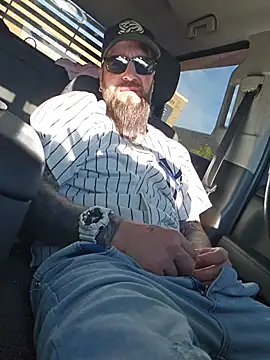 Beardedtattood live cam