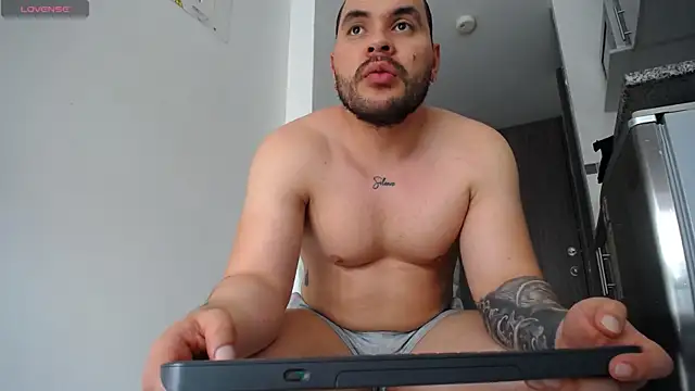 Axel_Dominus live cam on StripChat