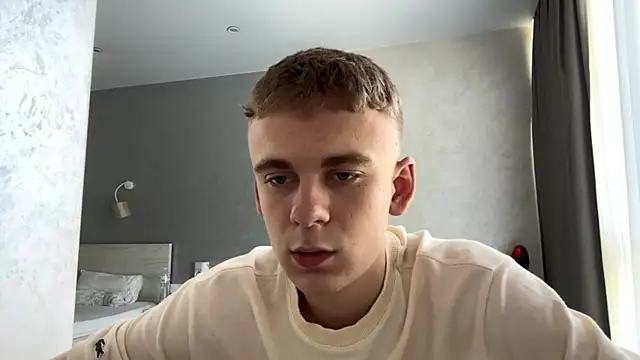SoloFury live cam on StripChat