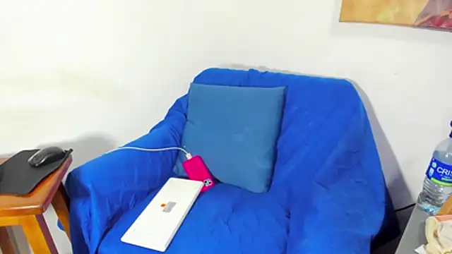 helena_copper_ webcam