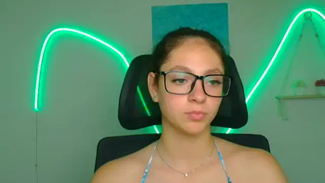 KissMeJulia webcam