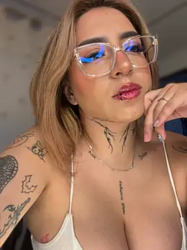 CarolQueen1_ webcam