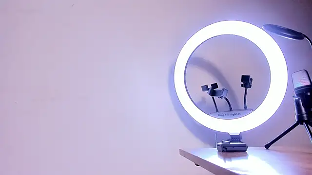 lilithGrayy_ webcam