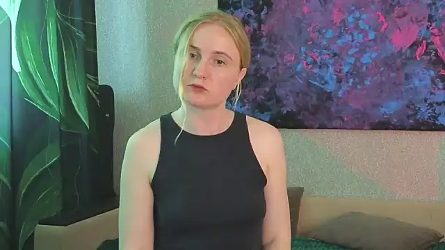 Lanavi_Smile live cam on StripChat