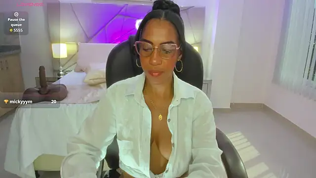 Shantaall_ webcam