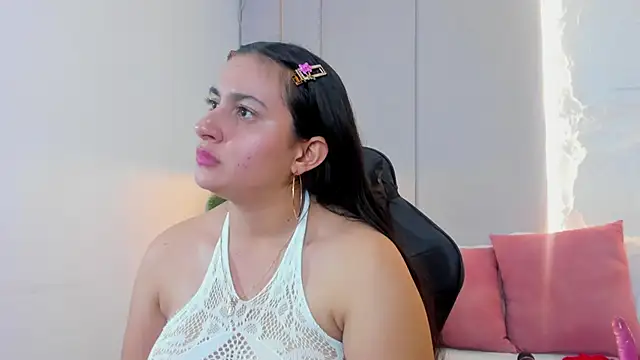kira_relish live cam on StripChat