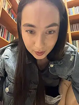 Holly_Play