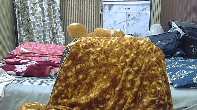 Hot_anshika120
