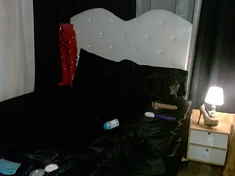 AshantTsiBigCock webcam