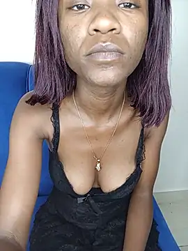 ariahsexy live cam on StripChat