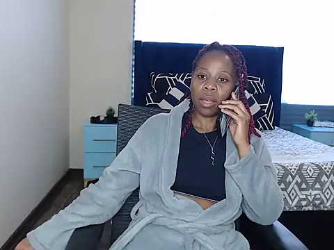 QUEENMANDYY