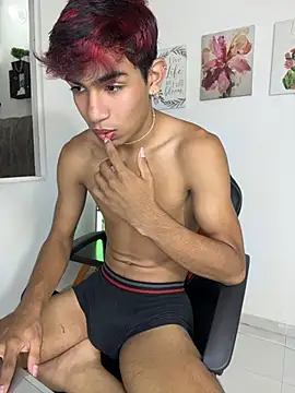 cherub_ (M twink) - Take off shirt 🥳☺️