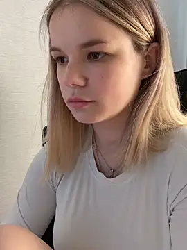 KimEvanss live cam on StripChat