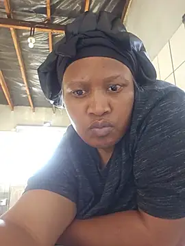 THICKCHARMAxxx28 webcam