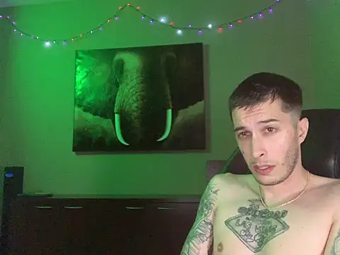 JuicyJoshy webcam