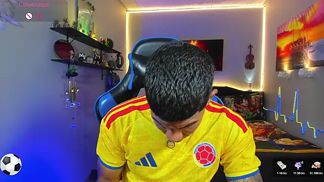 Damian_latinxxx live cam on StripChat