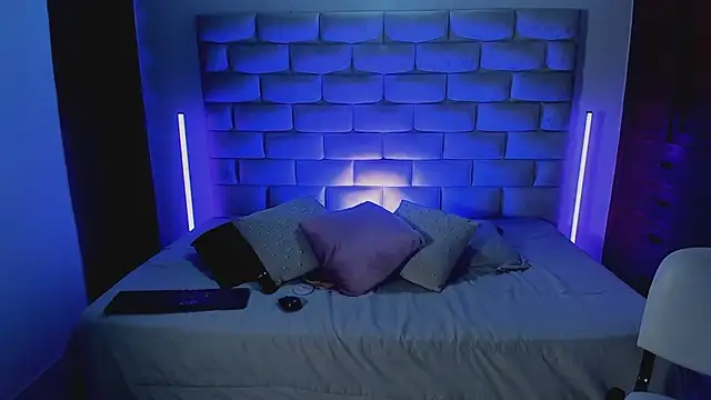 HollyGrey_ webcam