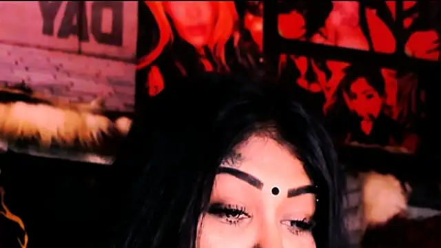 indian_dreamgirl webcam