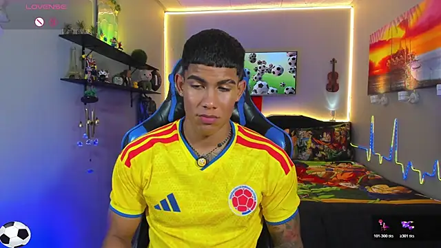 Damian_latinxxx live cam on StripChat