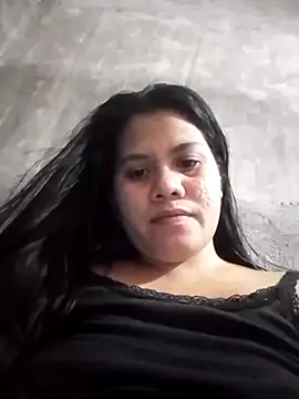 phoenix_1994 live cam on StripChat