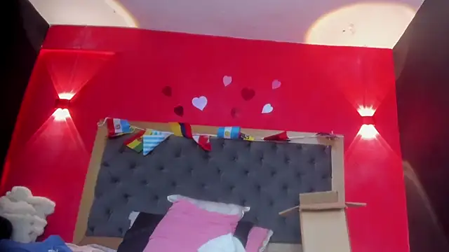 YayaHilton live sex cam