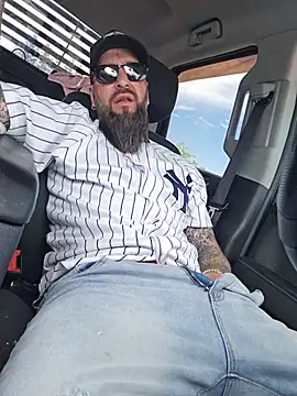 Beardedtattood webcam