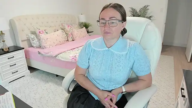 Vika73 webcam