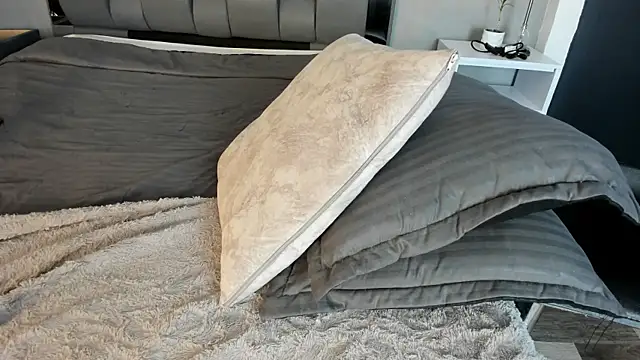 Charlie___Musk webcam