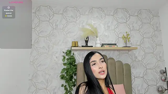 luna_bellucci live cam on StripChat
