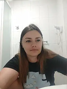 KrissSexi live cam on StripChat