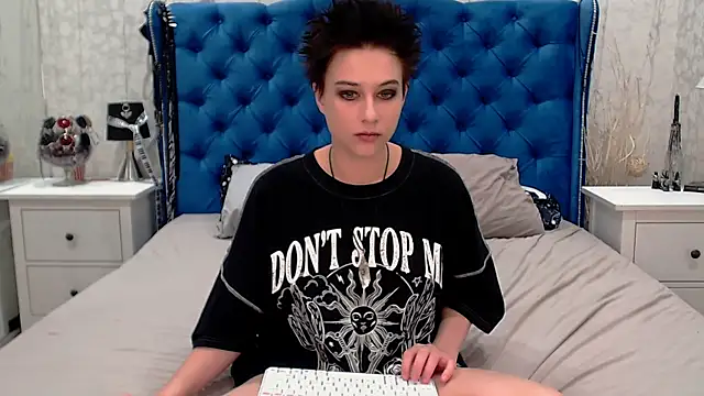 via_mayer_ - Via_mayer_'s free webcam - UK Sex Cams