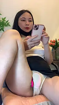zhizhinaigai live cam on StripChat