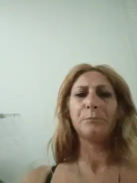 ladysuspirya (F milf) - Nuda con ditalino