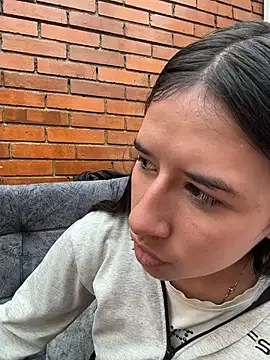 LilyRossi_ live cam on StripChat