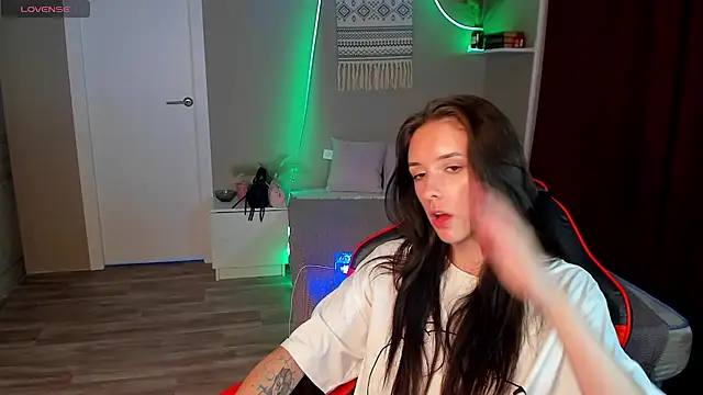 AnnaOddy live cam on StripChat