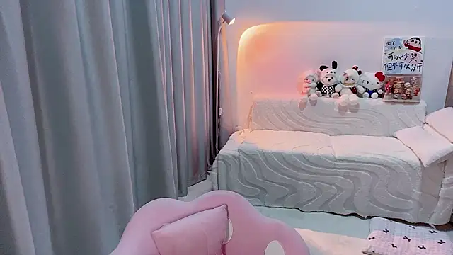 lucky-tt live cam on StripChat