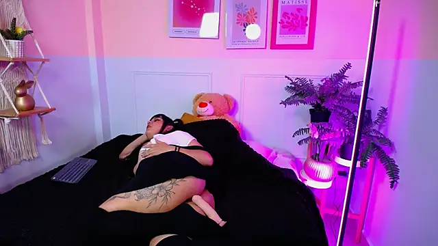 Sophiie_Bennet live cam on StripChat