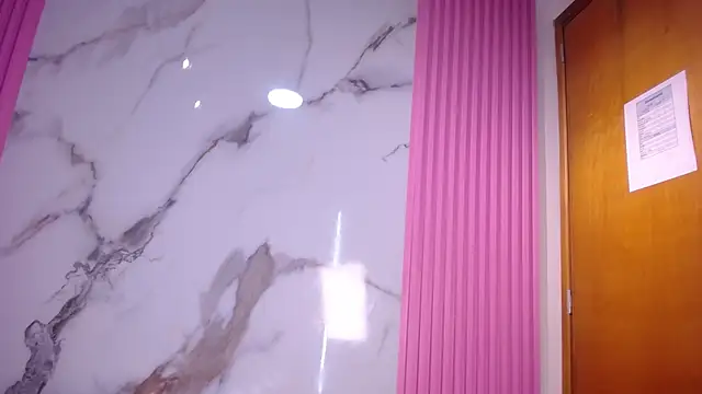 Doll_Kitty_ live cam on StripChat